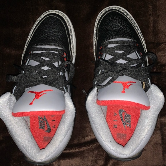 Air Jordan 3 Retro ‘Cement’ - Picture 2 of 5